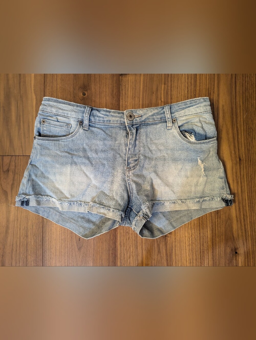 STS Blue Light Blue Denim Cuffed Frayed Hem Shorts - Size US 29